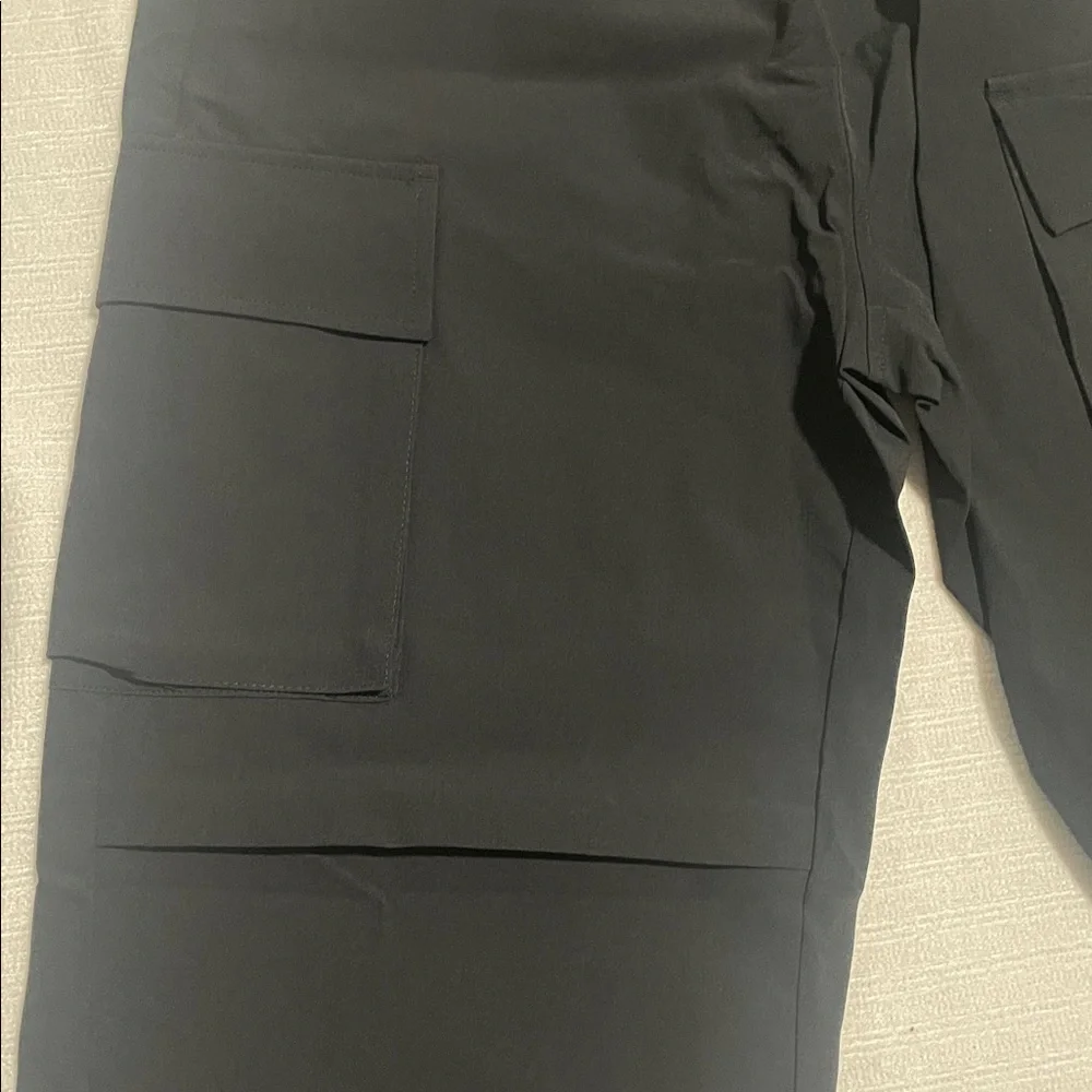 Halara Black Cargo Jogger Pants with Belt - Picture 3 of 6